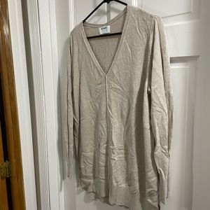 Old Navy Women’s V Neck Sweater